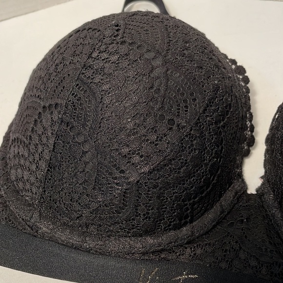 Victoria’s Secret black push up full coverage lace bra. 38DD - Picture 3 of 10